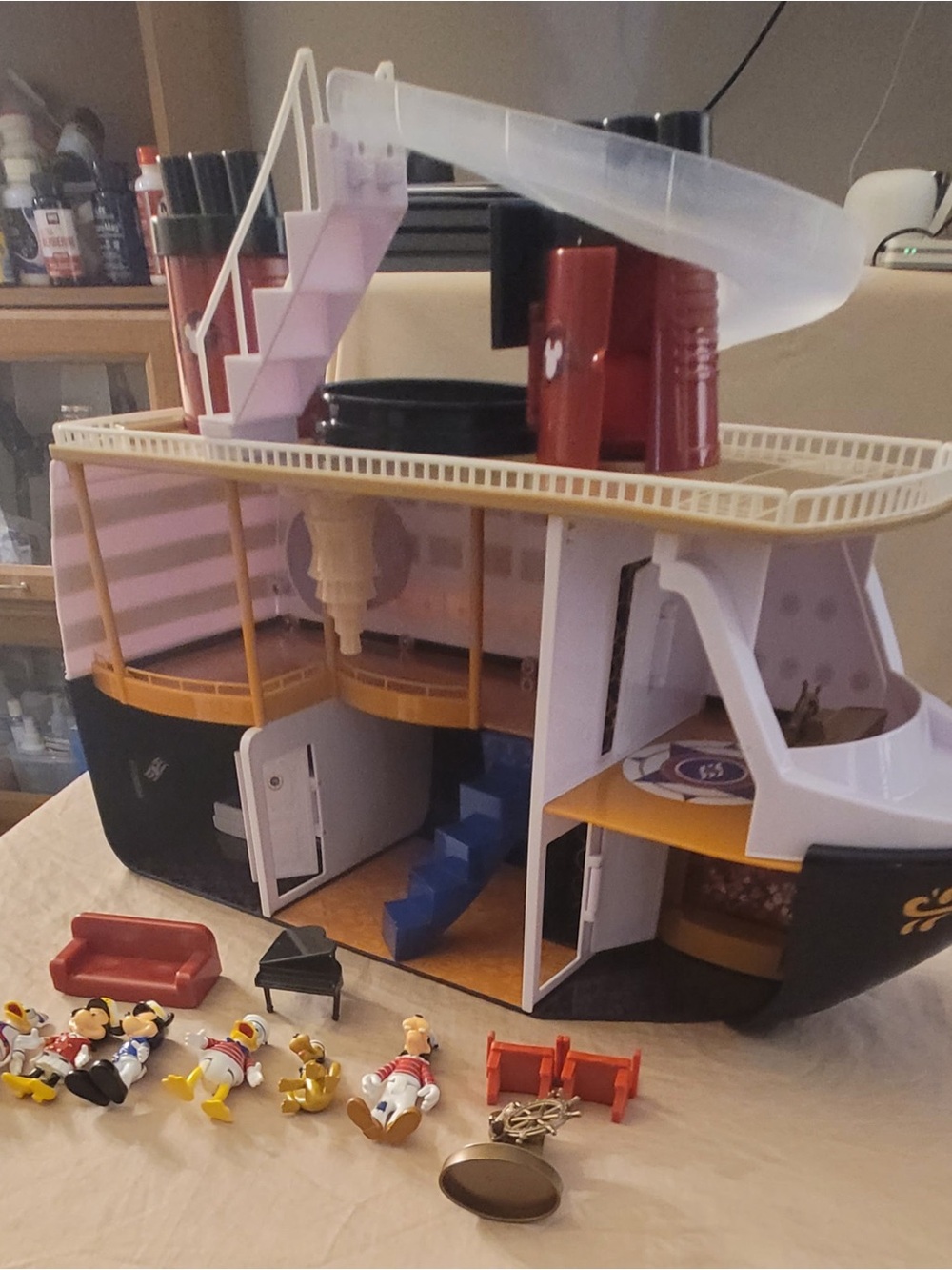 Disney Pink and Yellow Playboat Playset with Figures